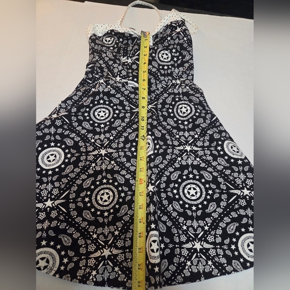 Marvel Juniors Black and White Captain America Patterned Dress EUC S - Picture 11 of 12